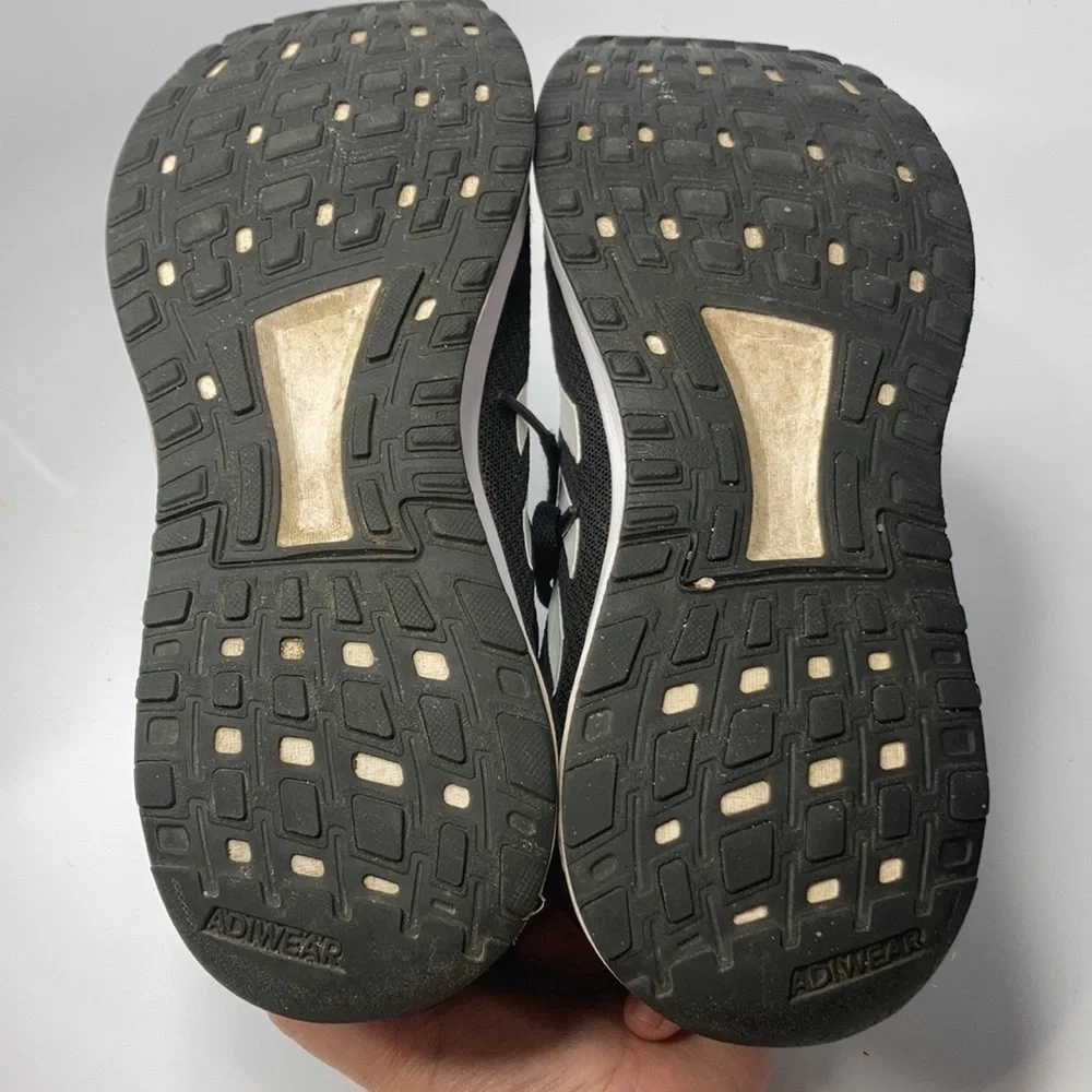 adidas sneakers black